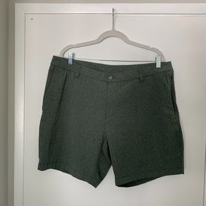 Lululemon Men's Commission Short 7" Ventlight - Green - Size 38
